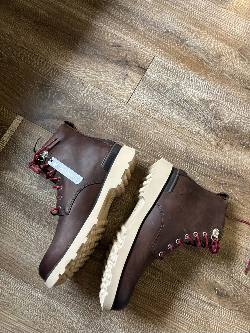 NWT Sorel Caribou Men’s Six Brown Outdoor Waterproof Boot Size 11